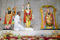 Pujya Deepakbhai Taking Blessings From Lord Krishna